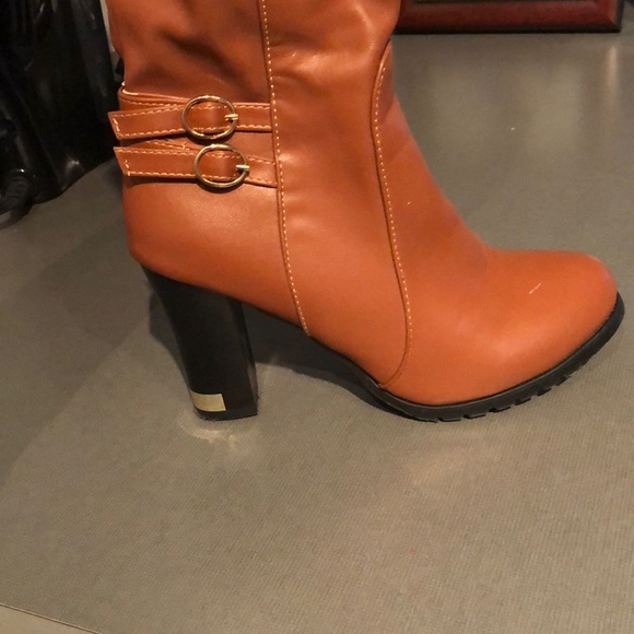 Boots with Gold Accent and Fleece Lining - Picture 3 of 6